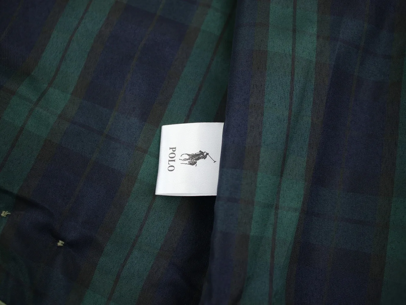 🅿️350 Ralph Lauren's new 2024 classic old money style stand collar executive zipper jacket 1️⃣Selected from high-quality original developed pure cotton fabrics, with customized plaid lining inside, the overall wear effect is very soft and comfortable, 2️⃣The workmanship details are perfectly controlled, the chest is exquisitely embroidered with small logos, and the dropped shoulders are made of unique splicing technology to highlight your personality! The version is simple but not simple! 3️⃣ Complete with tag accessories, unisex design, and a very versatile jacket for men and women! Color: black, navy, khaki, green Size: S, M, L, XL